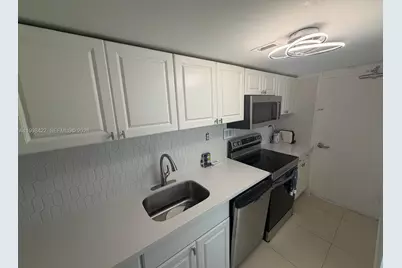 1000 West Ave #330, Miami Beach, FL 33139 - Photo 8