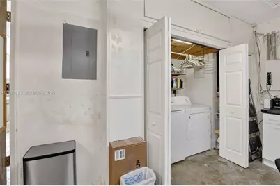 10471 NW 21st Ct, Sunrise, FL 33322 - Photo 32