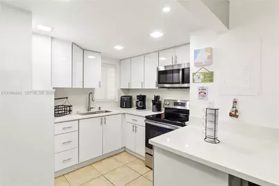 840 NW 87th Ave #405, Miami, FL 33172 - Photo 1