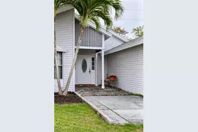 9900 NW 44th Ct, Sunrise, FL 33351 - Photo 2