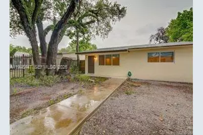 1857 NW 113th Ter #1857, Miami, FL 33167 - Photo 1