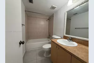 155 Lakeview Dr #101, Weston, FL 33326 - Photo 4