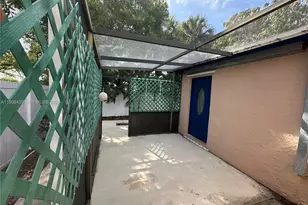 1139 Freshwater Lakes Dr, West Palm Beach, FL 33401 - Photo 8