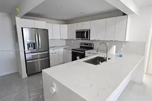 7125 Bay Dr, Miami Beach, FL 33141 - Photo 8