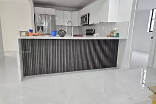 7125 Bay Dr, Miami Beach, FL 33141 - Photo 4