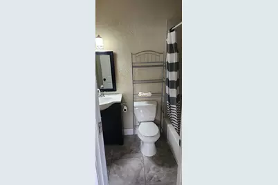 880 E 26th St, Hialeah, FL 33013 - Photo 28