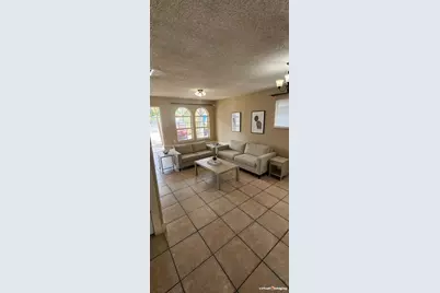 880 E 26th St, Hialeah, FL 33013 - Photo 4