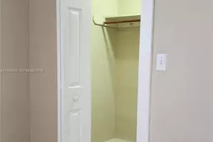 880 E 26th St, Hialeah, FL 33013 - Photo 10