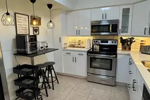 3600 Mystic Pointe Dr, Aventura, FL 33180 - Photo 2