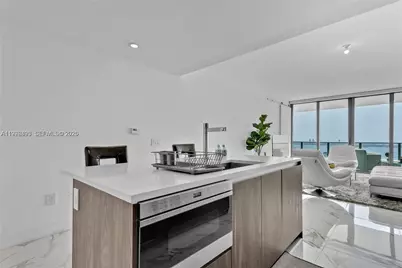 3131 NE 7th Ave #4202, Miami, FL 33137 - Photo 4