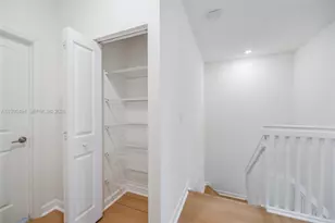 640 NE 207th St, Miami, FL 33179 - Photo 36