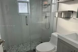 731 E 19th St, Hialeah, FL 33013 - Photo 6