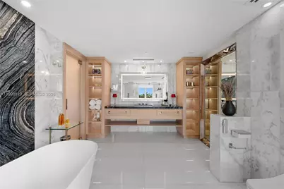 215 Palm Ave, Miami Beach, FL 33139 - Photo 26