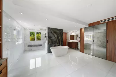 215 Palm Ave, Miami Beach, FL 33139 - Photo 18