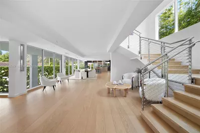 215 Palm Ave, Miami Beach, FL 33139 - Photo 4