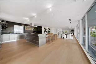 215 Palm Ave, Miami Beach, FL 33139 - Photo 14