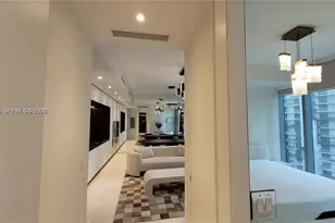 300 Biscayne Blvd Way, Miami, FL 33131 - Photo 6