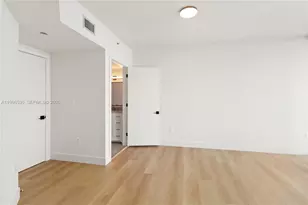 350 S Miami Ave, Miami, FL 33130 - Photo 12