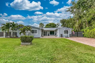 17420 SW 84th Ct, Palmetto Bay, FL 33157 - Photo 1