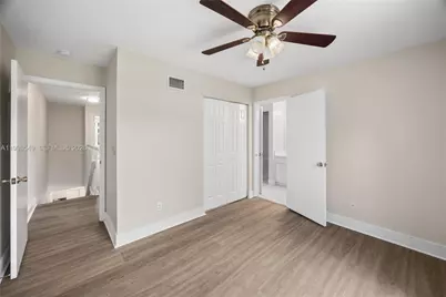 365 SW 122nd Ave, Pembroke Pines, FL 33025 - Photo 10