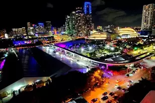 555 NE 15th St, Miami, FL 33132 - Photo 24