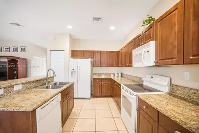11278 SW 241st St, Homestead, FL 33032 - Photo 8