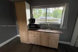 4148 SW 24th St, Fort Lauderdale, FL 33317 - Photo 10