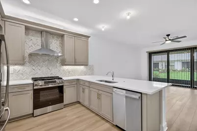 13455 SW Starkissed Ln #13455, Port Saint Lucie, FL 34987 - Photo 10