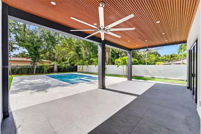 9833 N Miami Ave, Miami Shores, FL 33150 - Photo 14