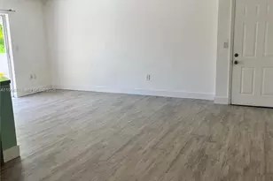 240 Collins Ave, Miami Beach, FL 33139 - Photo 6