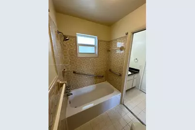 2810 SW 108th Pl, Miami, FL 33165 - Photo 6