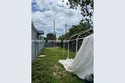 400 NE 44th St, Oakland Park, FL 33334 - Photo 6