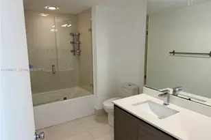 460 NE 28th St, Miami, FL 33137 - Photo 16