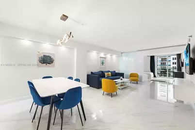 2401 Collins Ave #1007, Miami Beach, FL 33140 - Photo 6