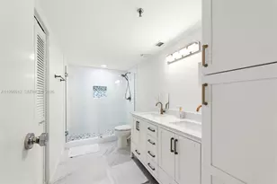2401 Collins Ave, Miami Beach, FL 33140 - Photo 14