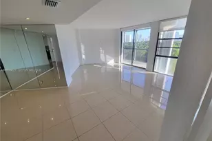 3301 N Country Club Dr, Aventura, FL 33180 - Photo 12