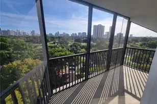 3301 N Country Club Dr, Aventura, FL 33180 - Photo 16