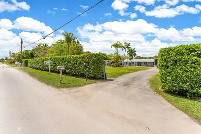 31500 SW 192nd Ave, Homestead, FL 33030 - Photo 2