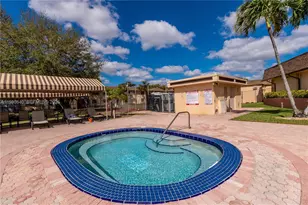 200 Ashbury Rd, Hollywood, FL 33024 - Photo 2