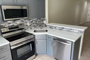 85 SW 16th Ave, Homestead, FL 33030 - Photo 14