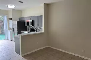 85 SW 16th Ave, Homestead, FL 33030 - Photo 6