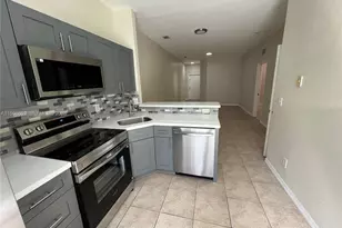 85 SW 16th Ave, Homestead, FL 33030 - Photo 10