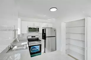 3398 NE 9th Dr, Homestead, FL 33033 - Photo 1