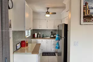 920 SW 11th Ave, Hallandale Beach, FL 33009 - Photo 8