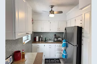 920 SW 11th Ave #11D, Hallandale Beach, FL 33009 - Photo 6