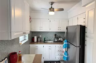 920 SW 11th Ave, Hallandale Beach, FL 33009 - Photo 6