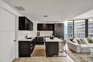 45 SW 9th St, Miami, FL 33130 - Photo 4