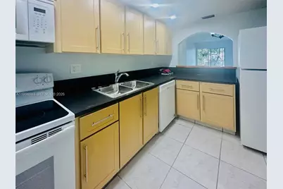 8101 SW 73rd Ave #1, Miami, FL 33143 - Photo 2