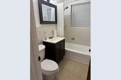 6350 SW 3rd St, Pembroke Pines, FL 33023 - Photo 14