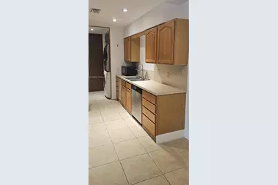 6350 SW 3rd St, Pembroke Pines, FL 33023 - Photo 6